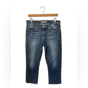 BKE Buckle | Dakota 21 Crop Mid Rise Medium Wash Jeans Size 29